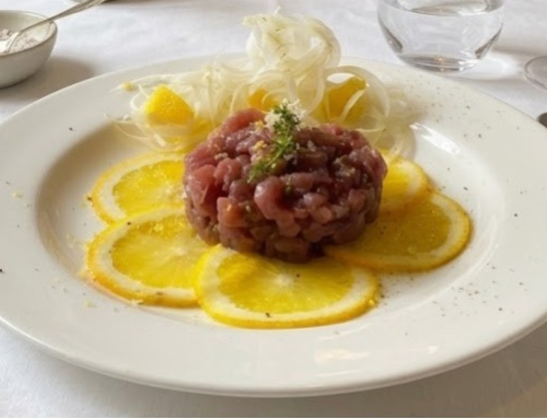 Tuna tartare with orange and fennel salad